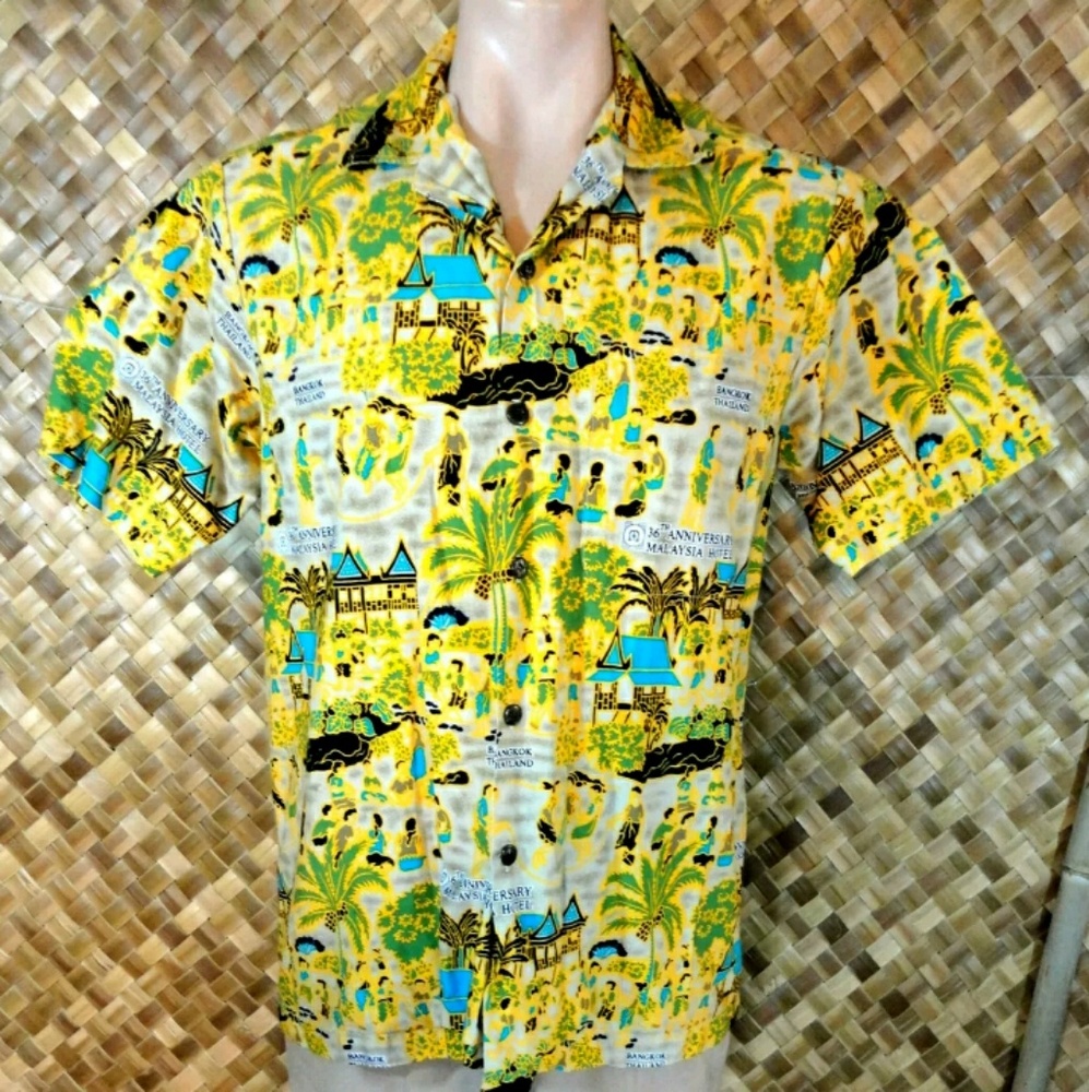 MAX BOY Mens Thailand Print Shirt. Medium
